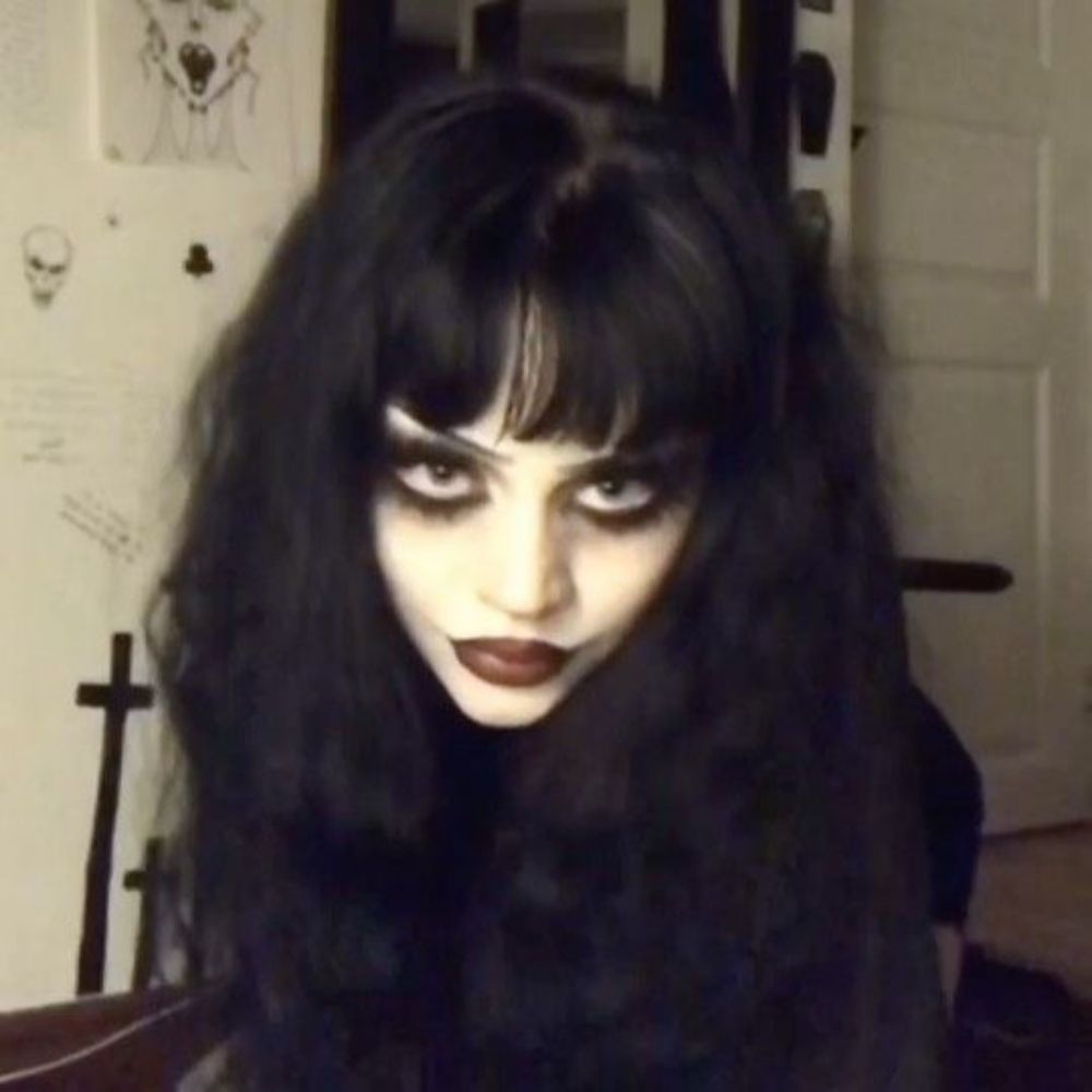 liz vicious de lioncourt ☥