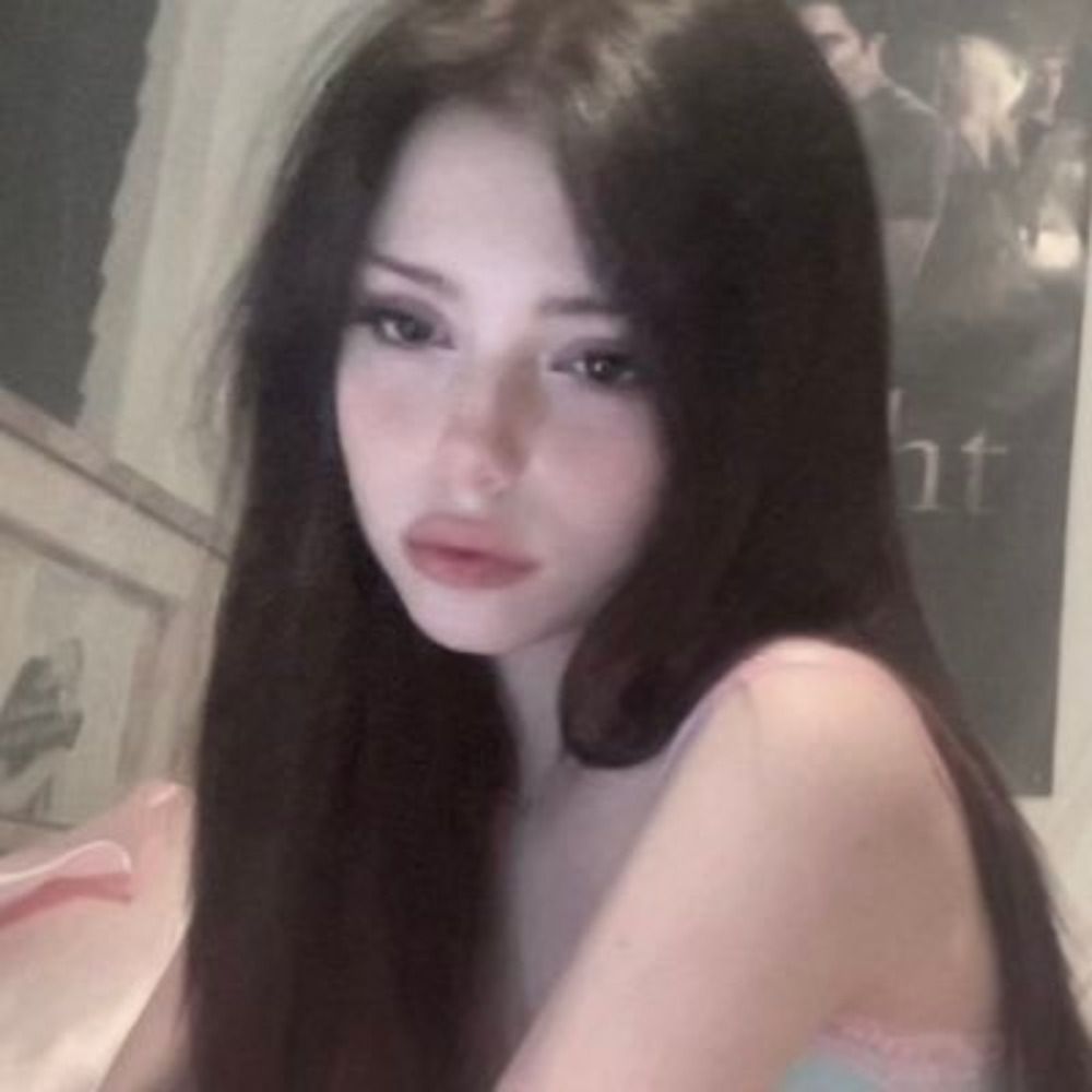 <3