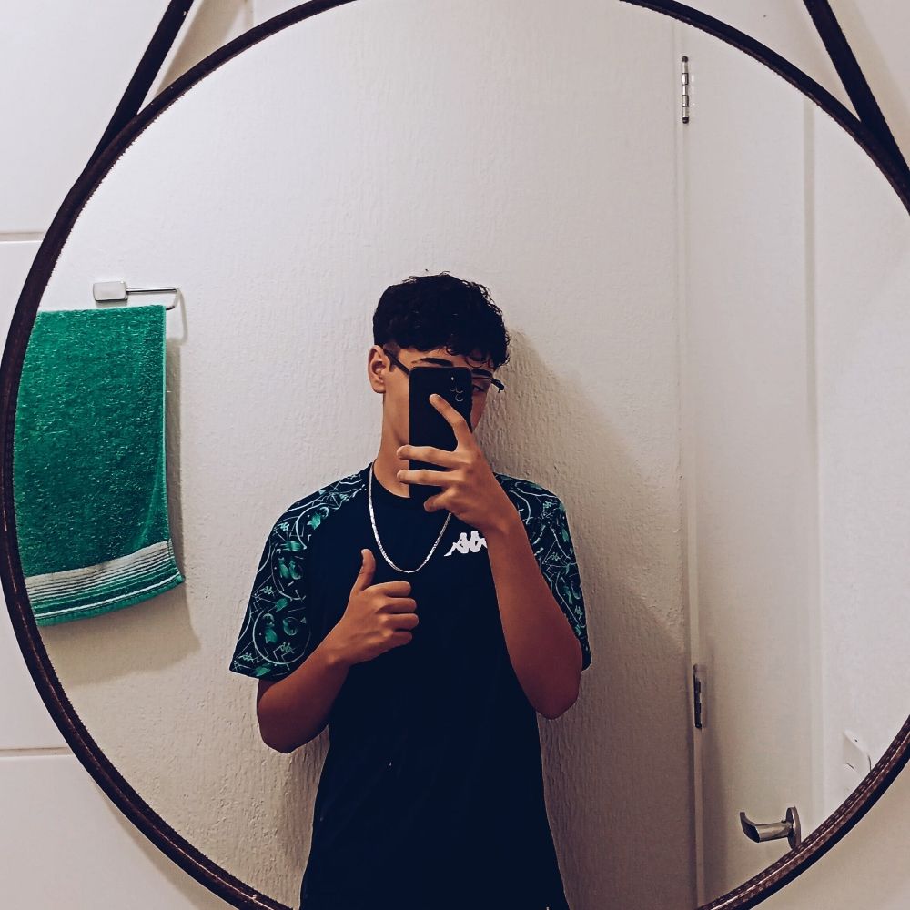 🌪️.