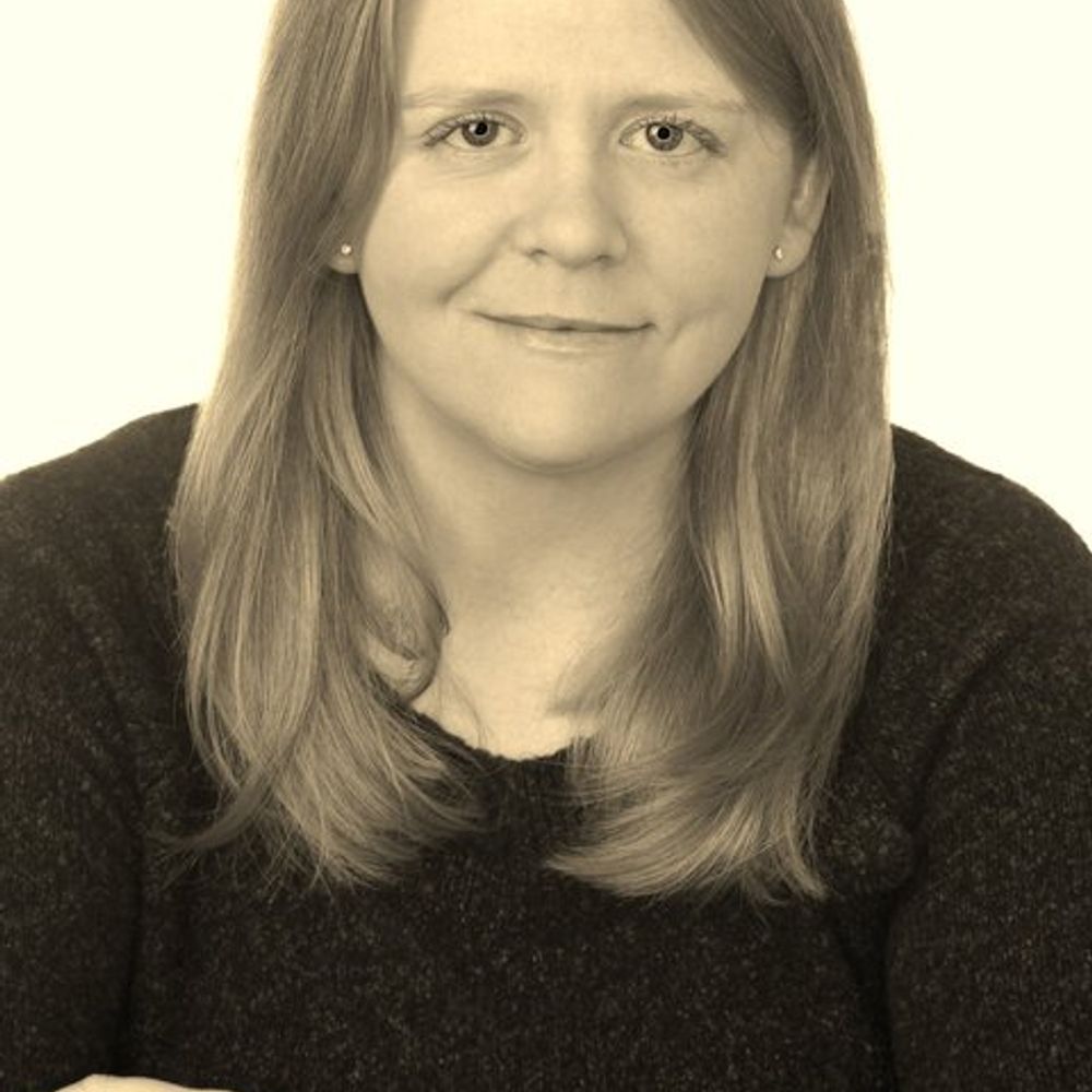 Miranda Kenneally 