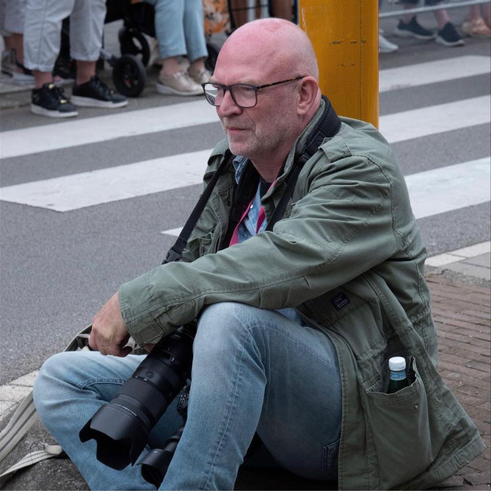 BASQUAEDVLIEGFOTOGRAAF