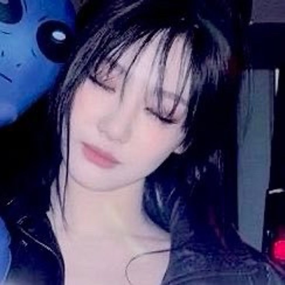 ‎             