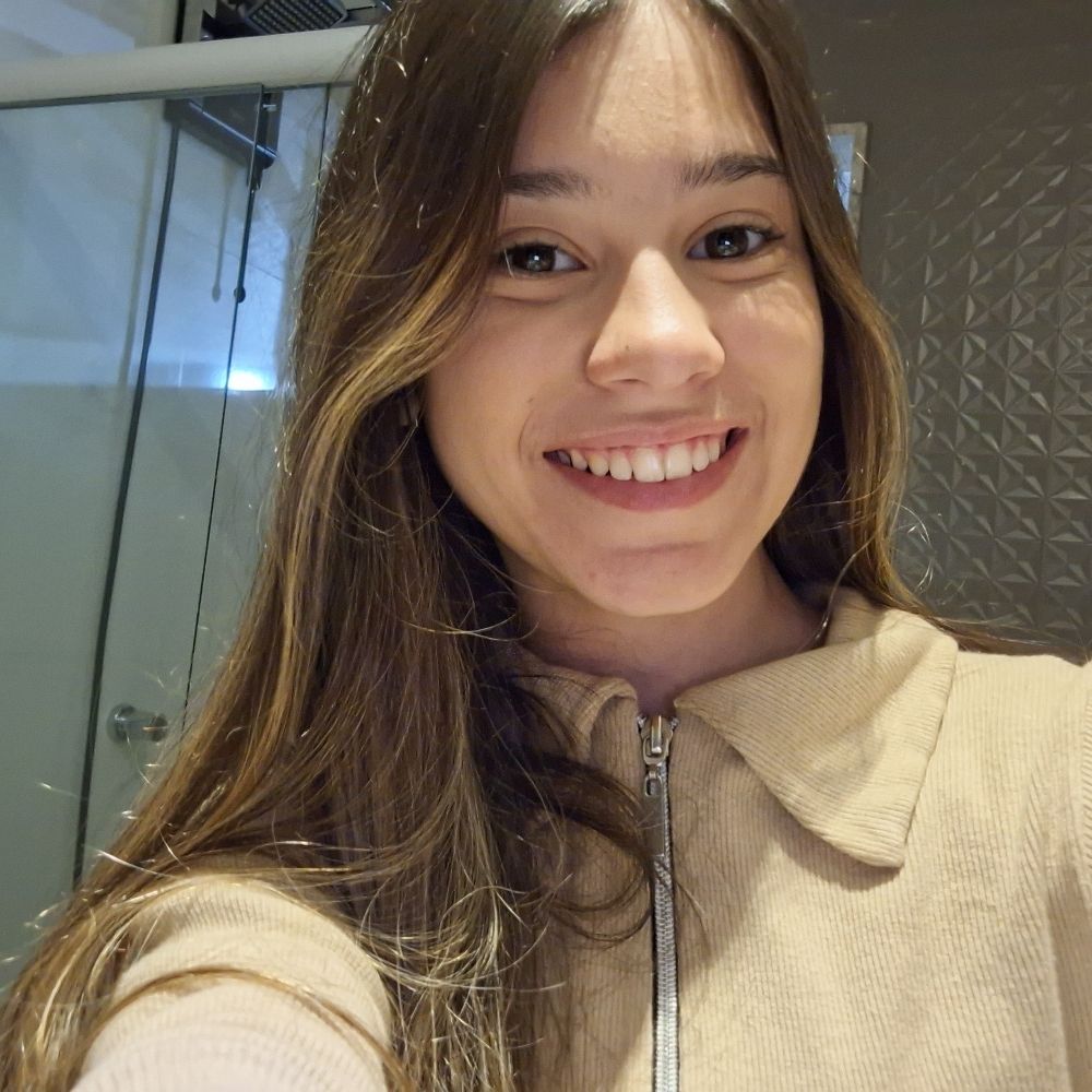 Nicolly Buback 