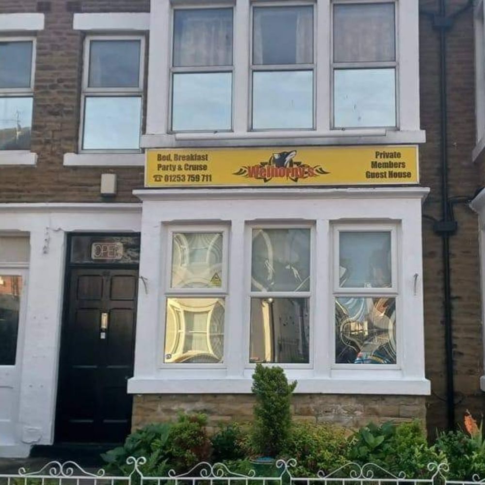 Welhorny's Guest House & Bar