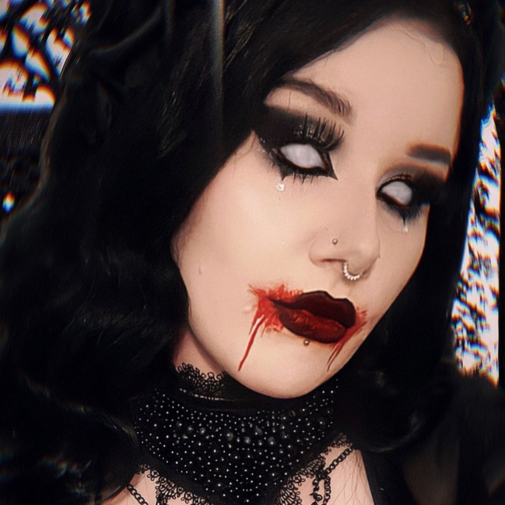 𝕽𝖔𝖇𝖞𝖓 | Horror Creator