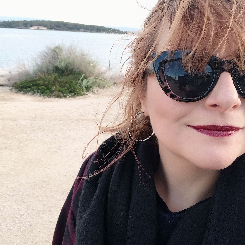 Elena Mais L'eau Dit