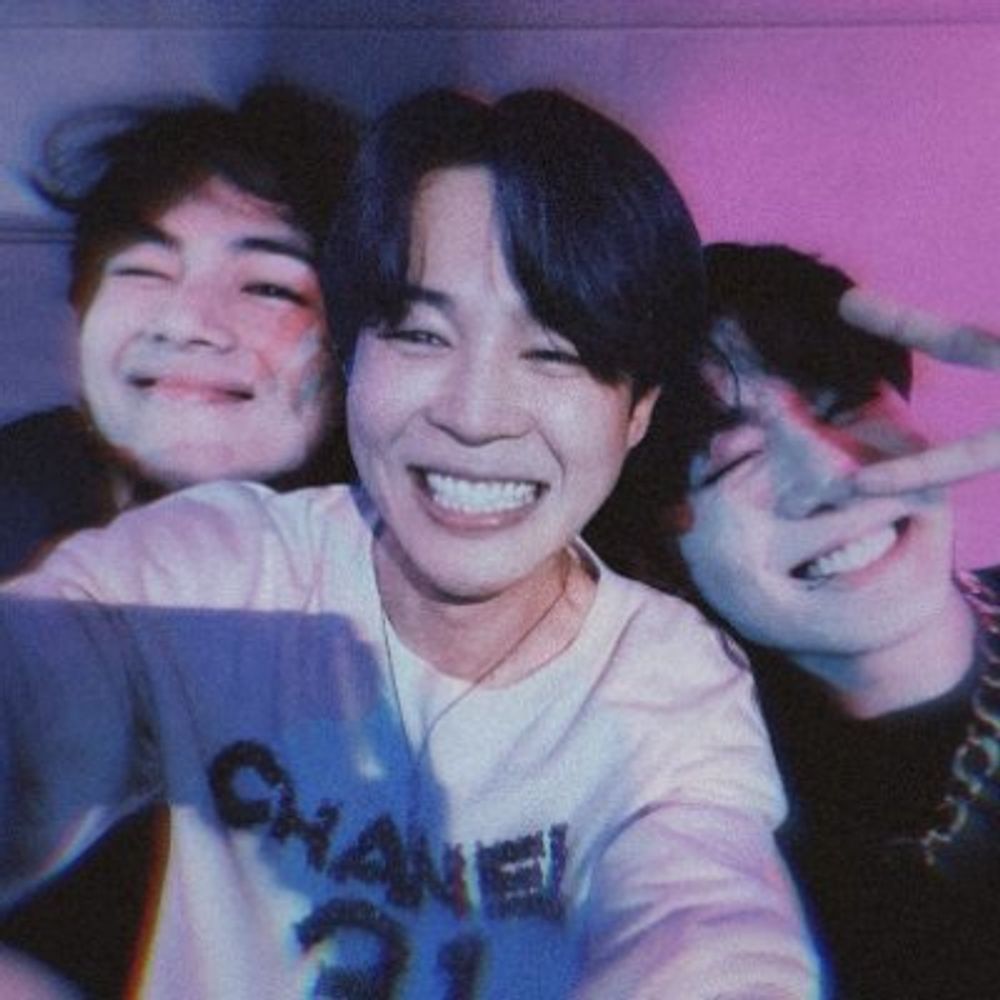 Epsilon Qandry ⁷ ⟭⟬ ⟬⟭ BTS FOREVER
