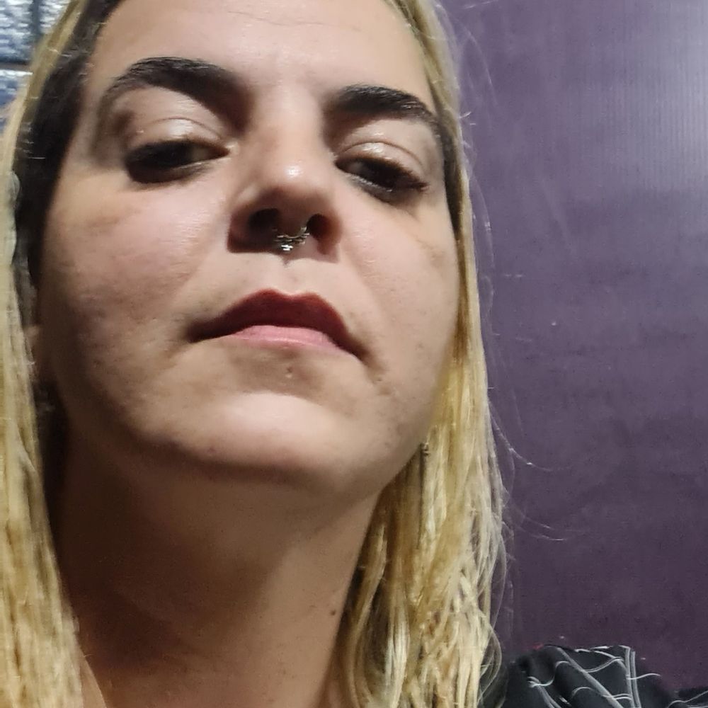Lucy (Luciana Ribeiro)