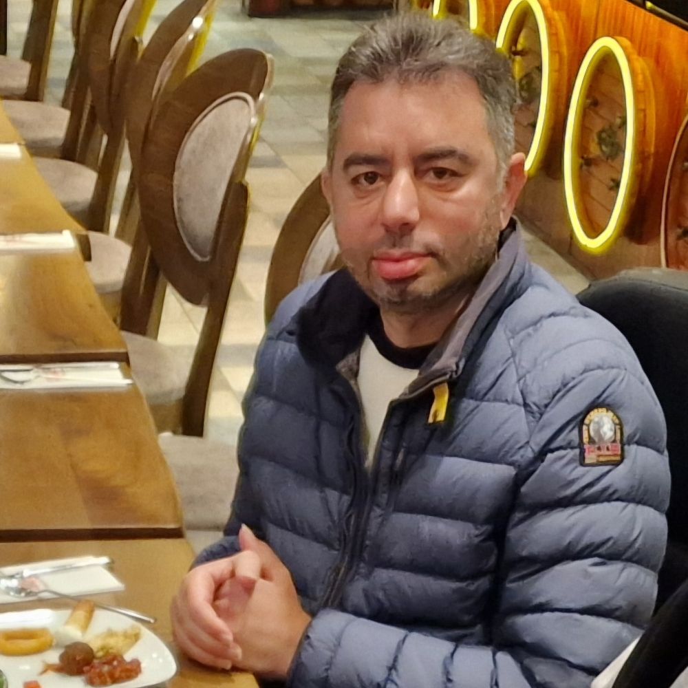 Uğur 💛💙  🇳🇱 🇦🇲 💚❤️