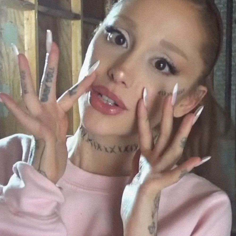 anny ୨୧