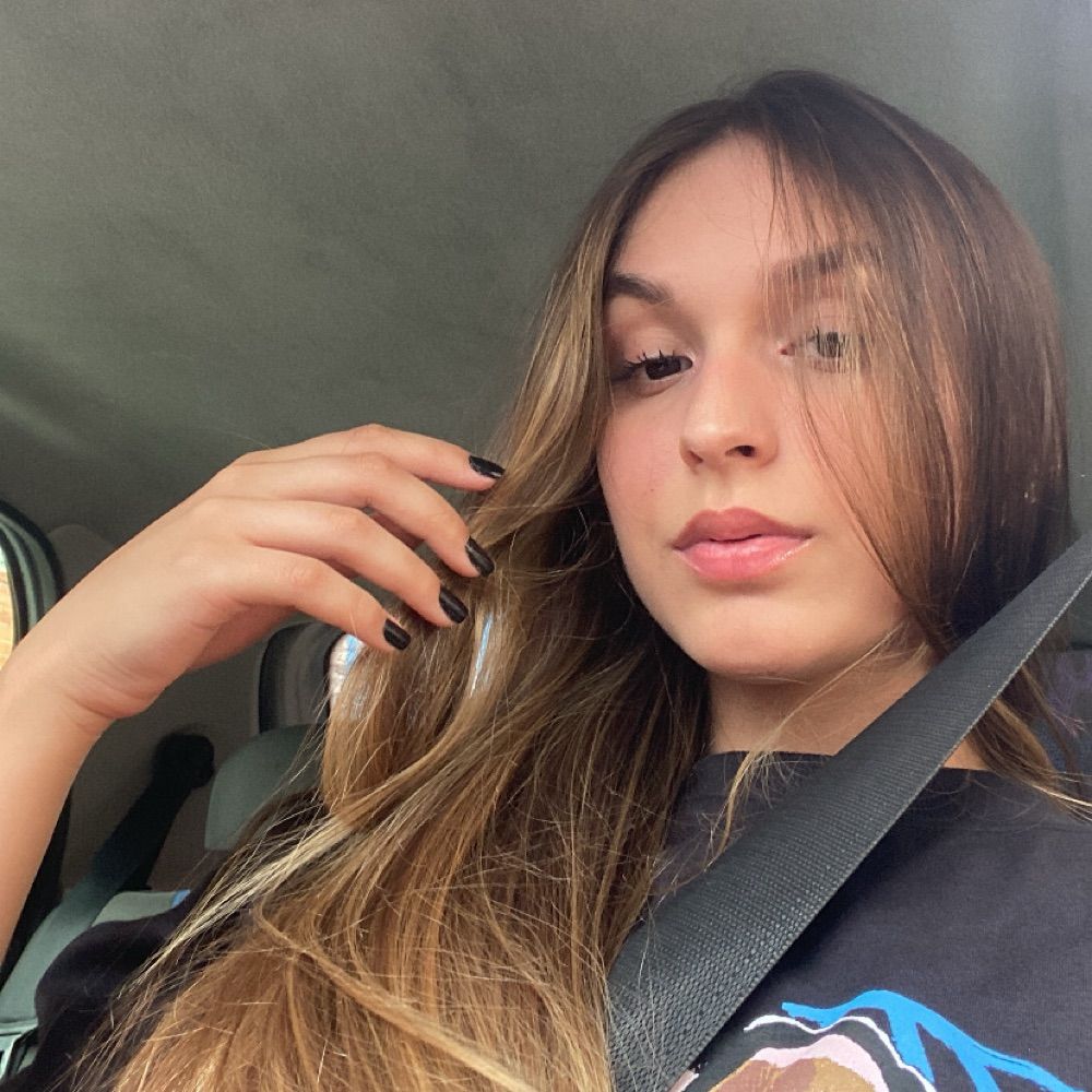 Julia Sanches 