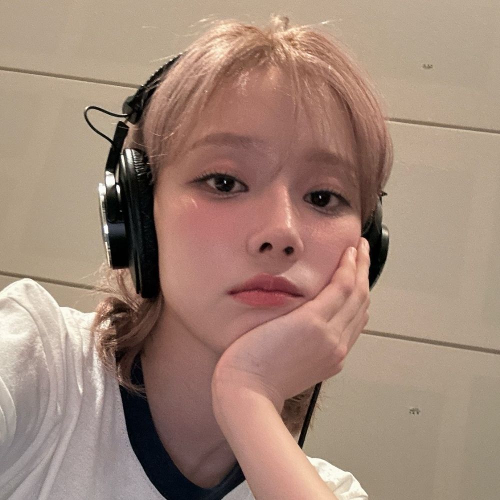 kimmi ou monica (oq vc prefirir)