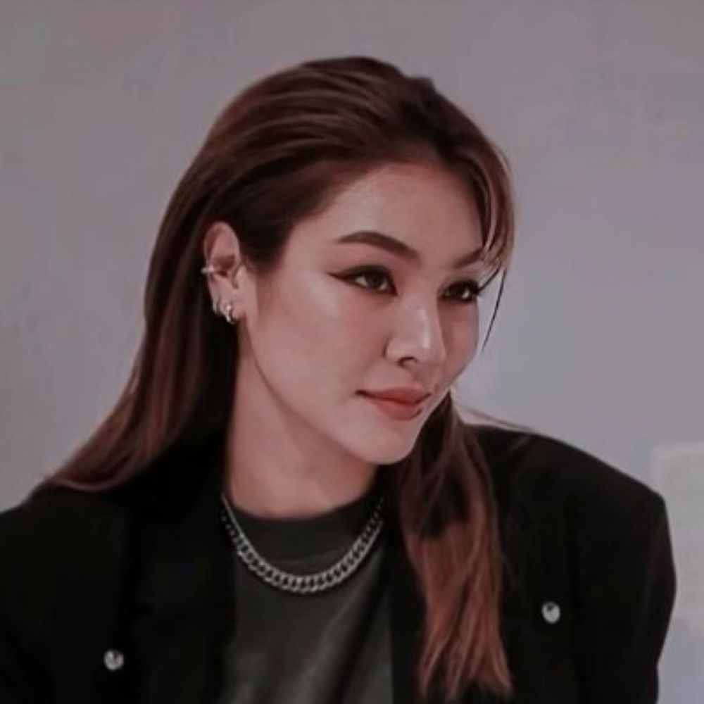 moon 🐈‍⬛ loves fefe