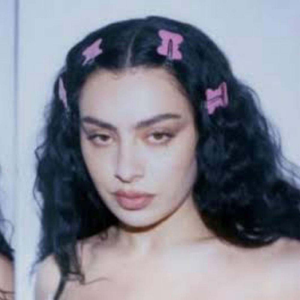 femmebush 🌸🩻