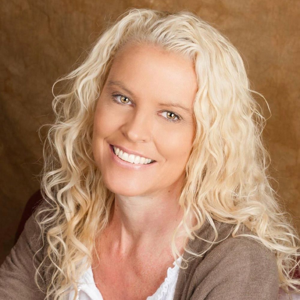 Marci Lyn Curtis