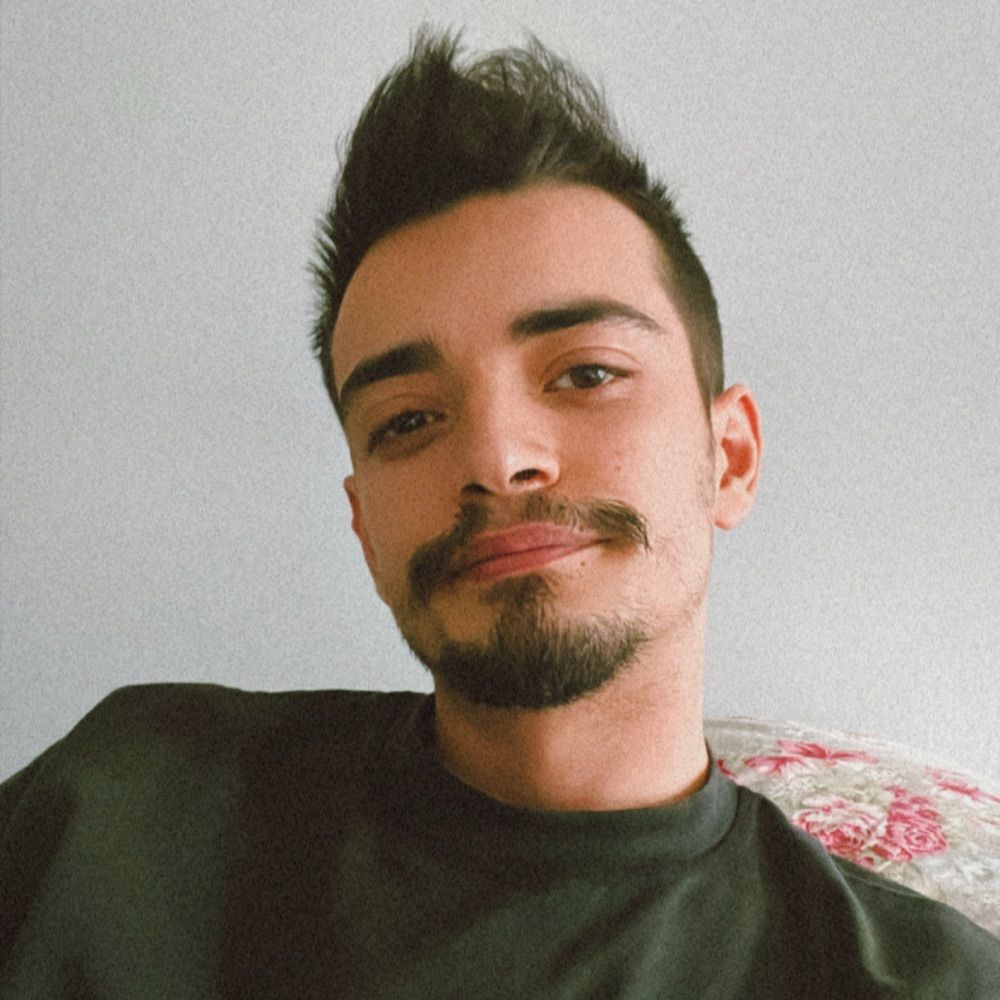 Hüsnü