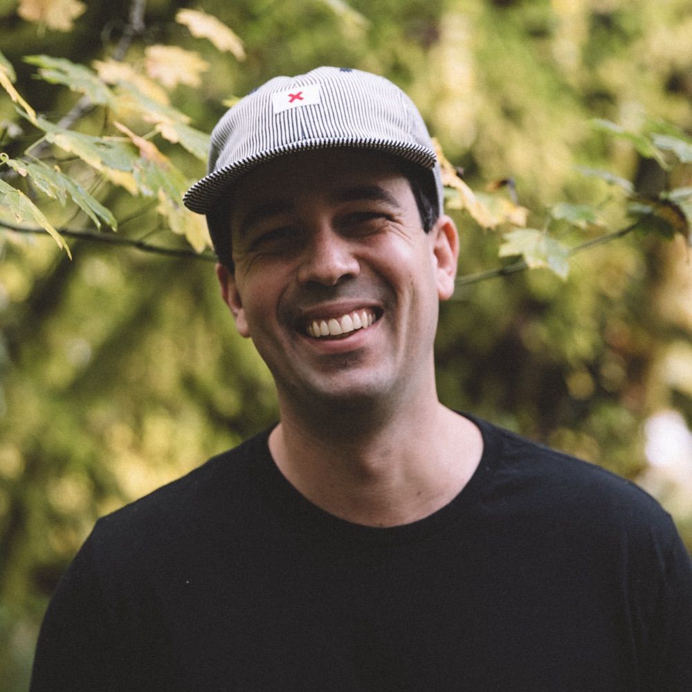 Daniel Kahn
