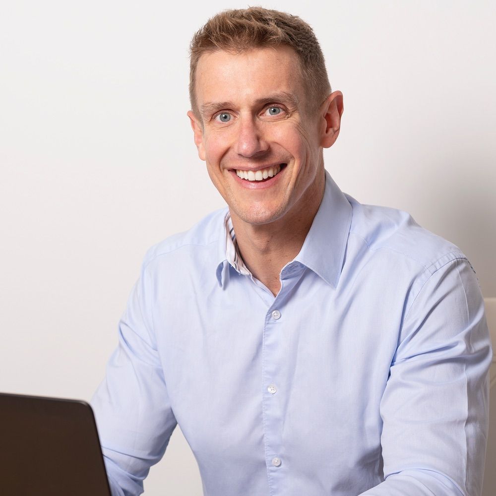 Dr Adam Abbs