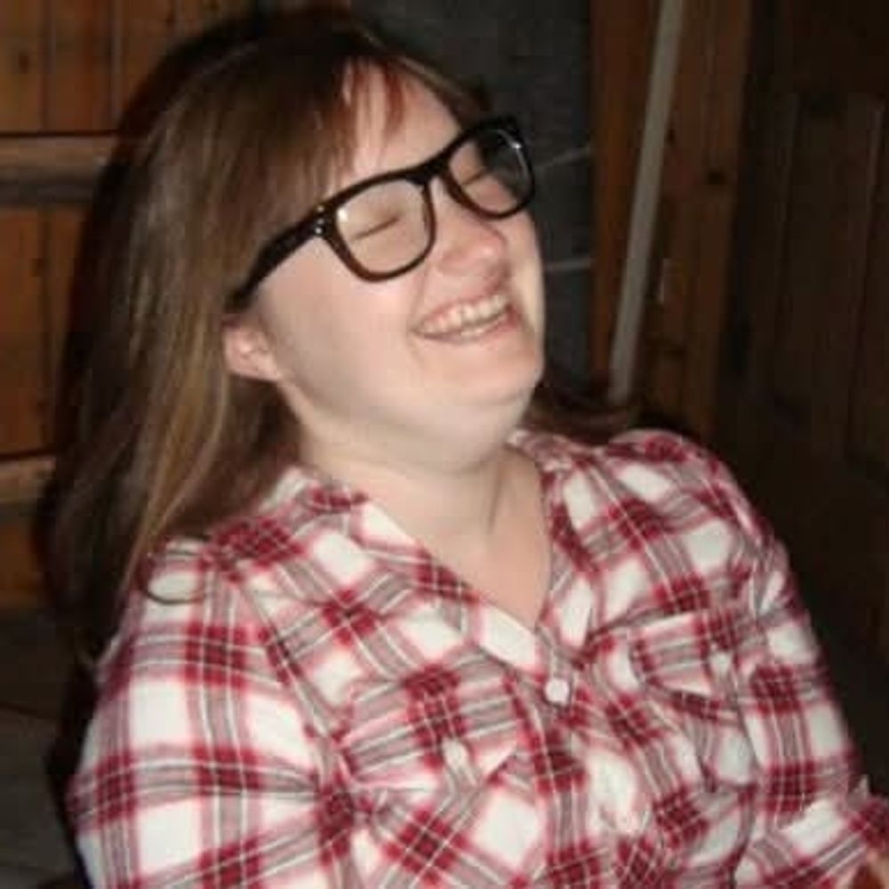 Tapsandtomes (she/they)