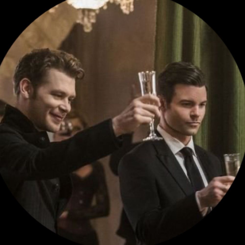 💰🥂2 Men And A Slut 🥂💰