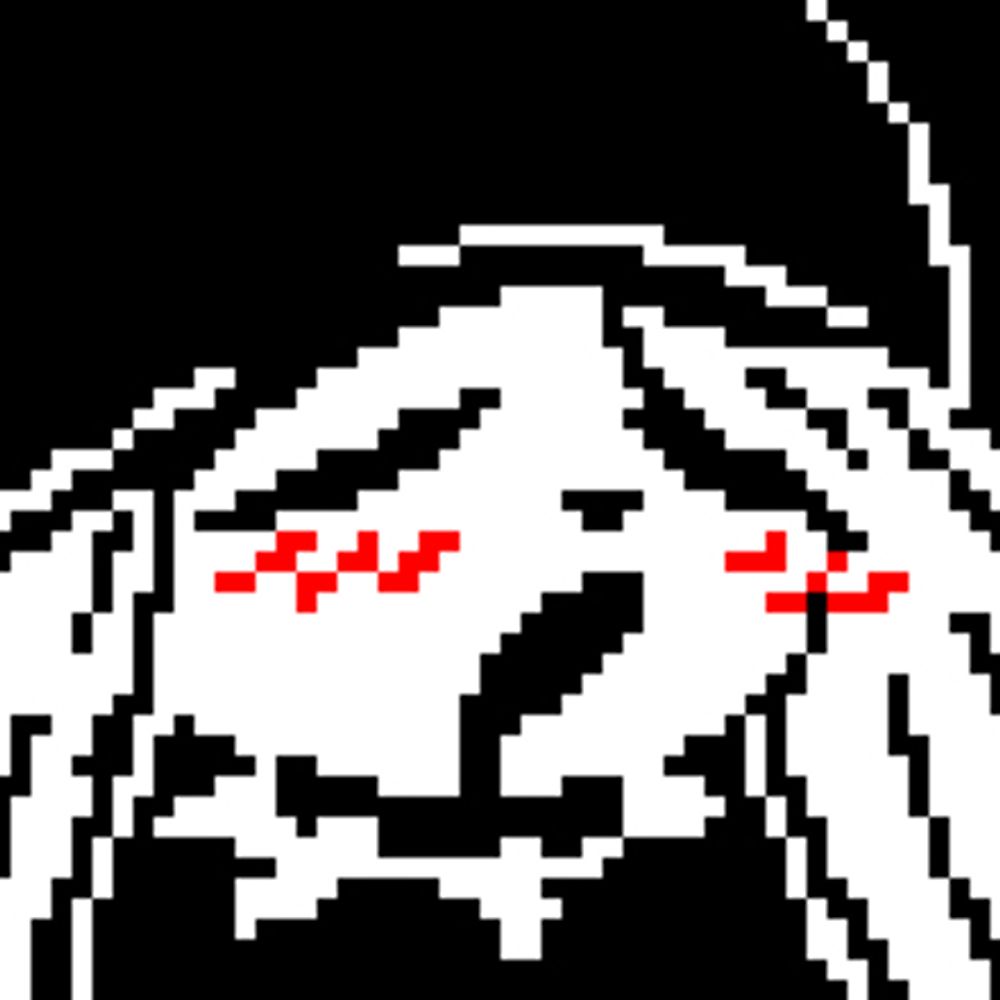 roxy :3 (#1 luna blaster truther)