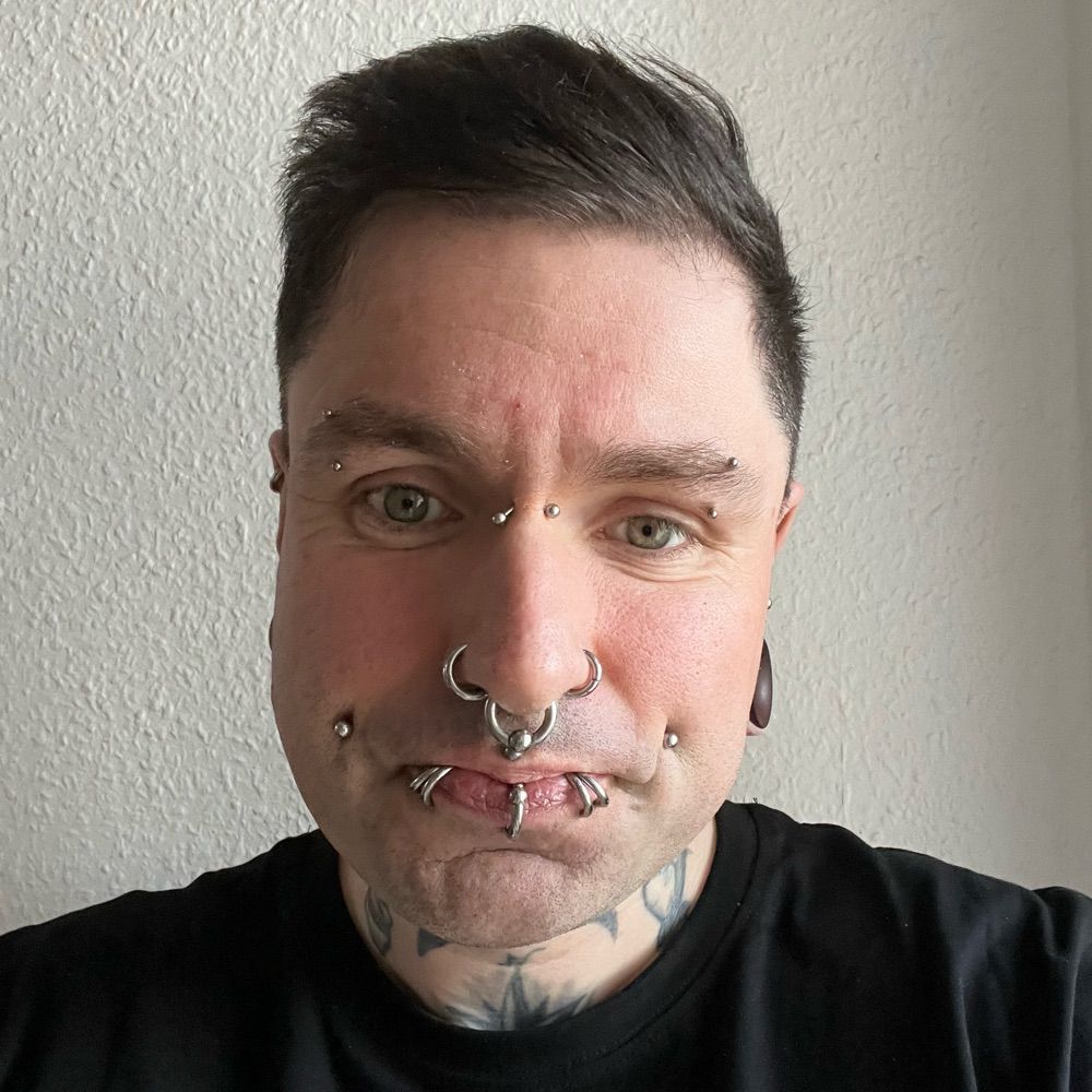 Punkriot🚴‍♂️🛼 🏴‍☠️