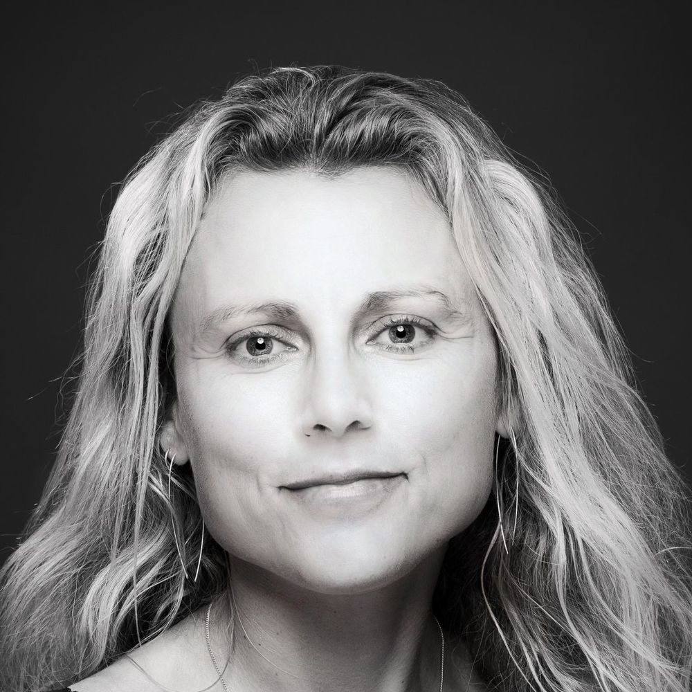 Sonia J Rowley