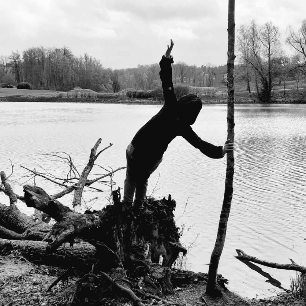 Emma Louise Funambule