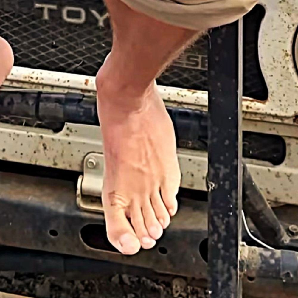 Travis Fimmel Foot