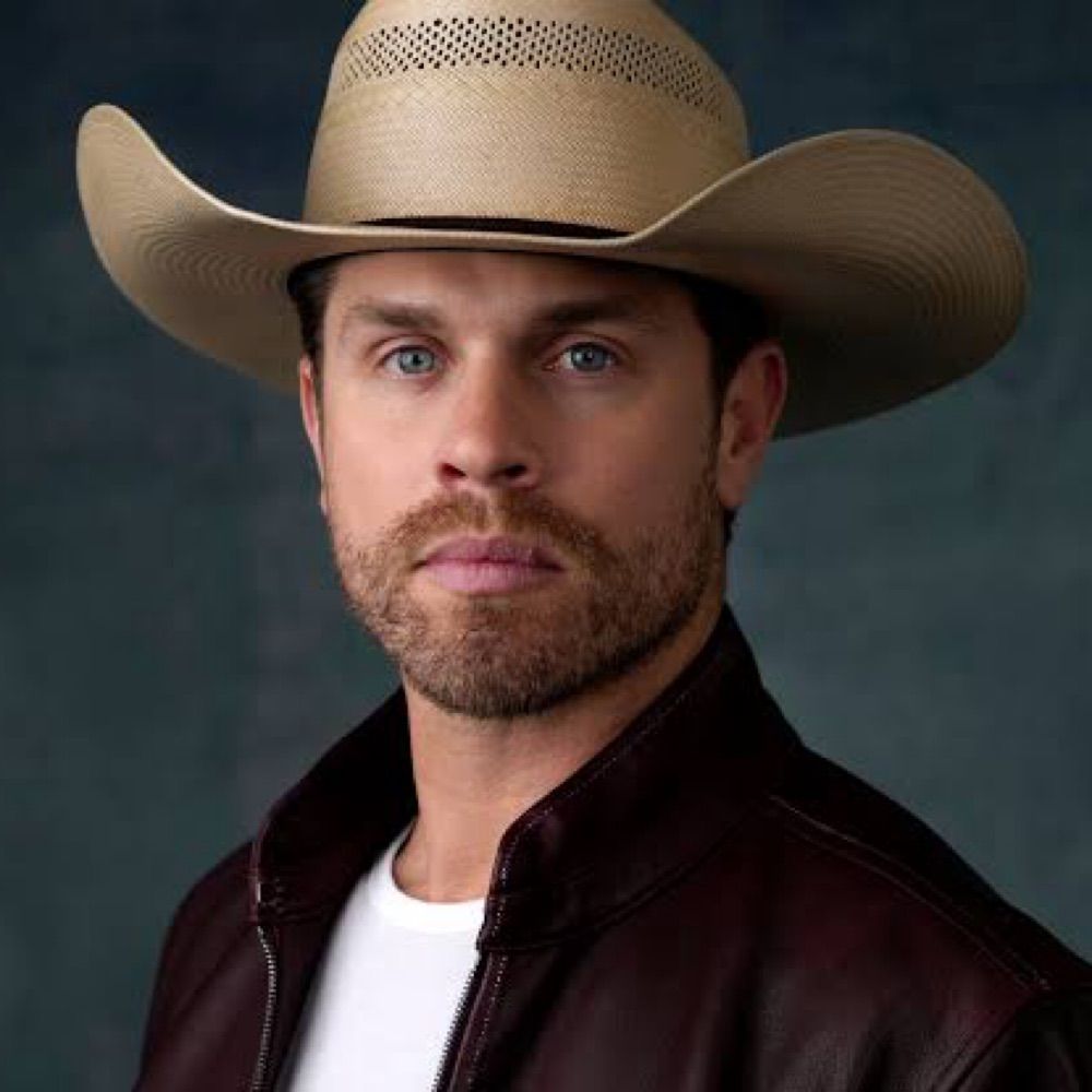 Dustin Lynch