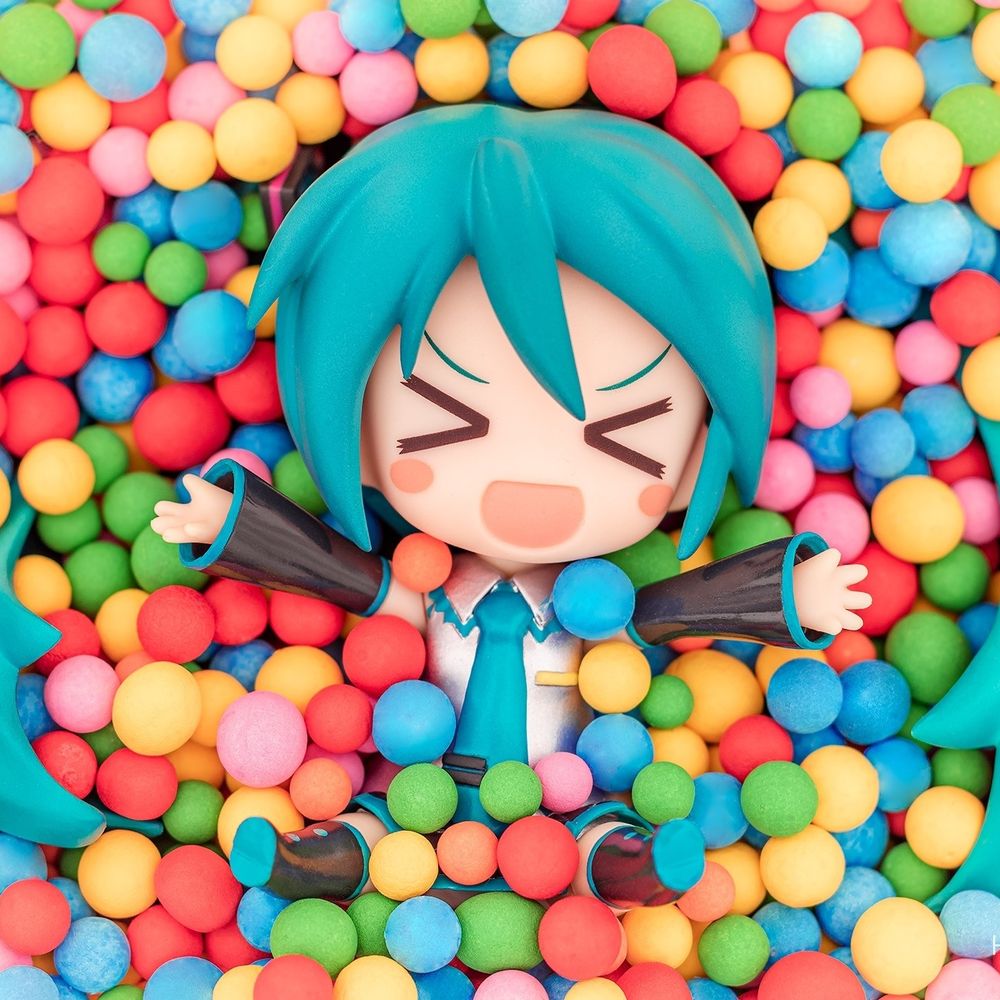 HB - Figure Photo