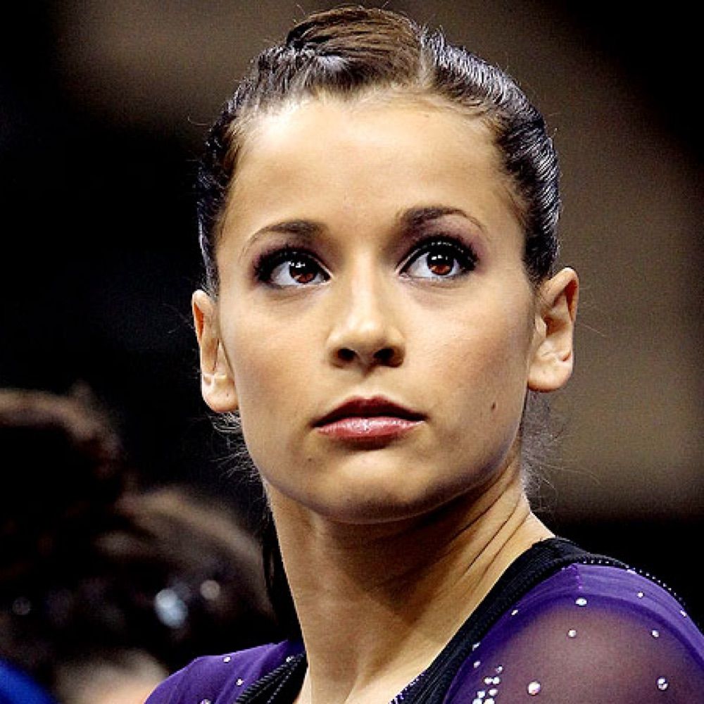 Alicia Sacramones Form