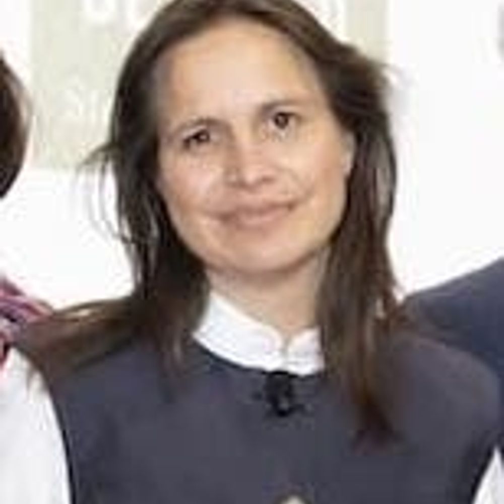 Stephanie Saldaña