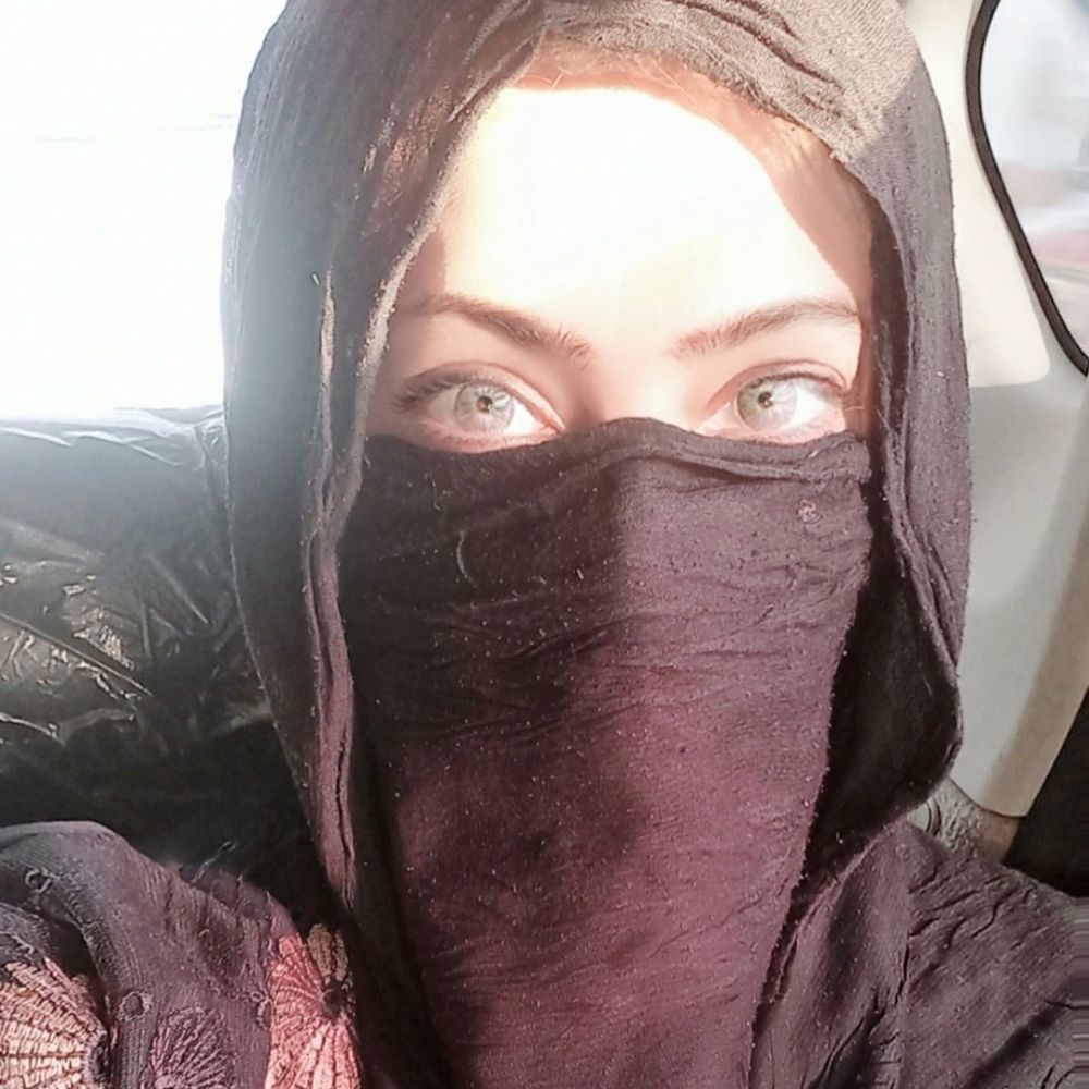 انوشے صدام 🕋