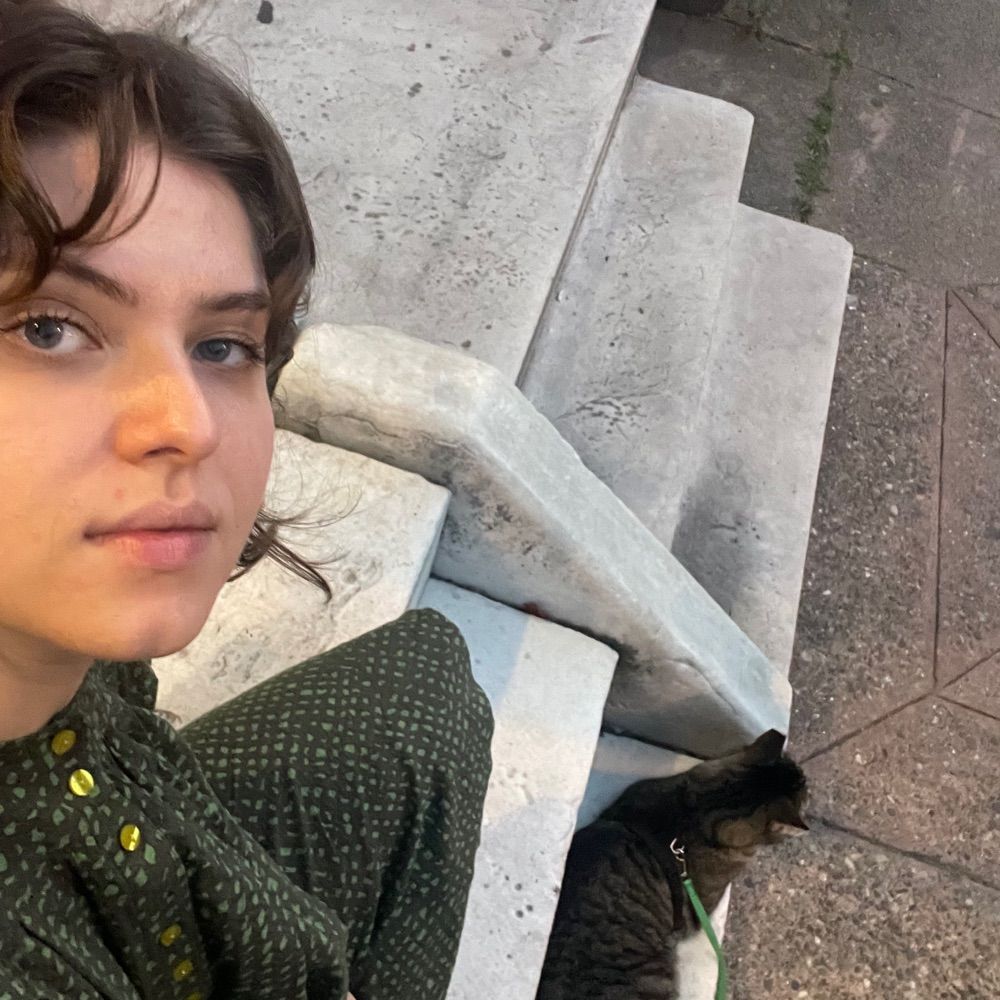 Ava