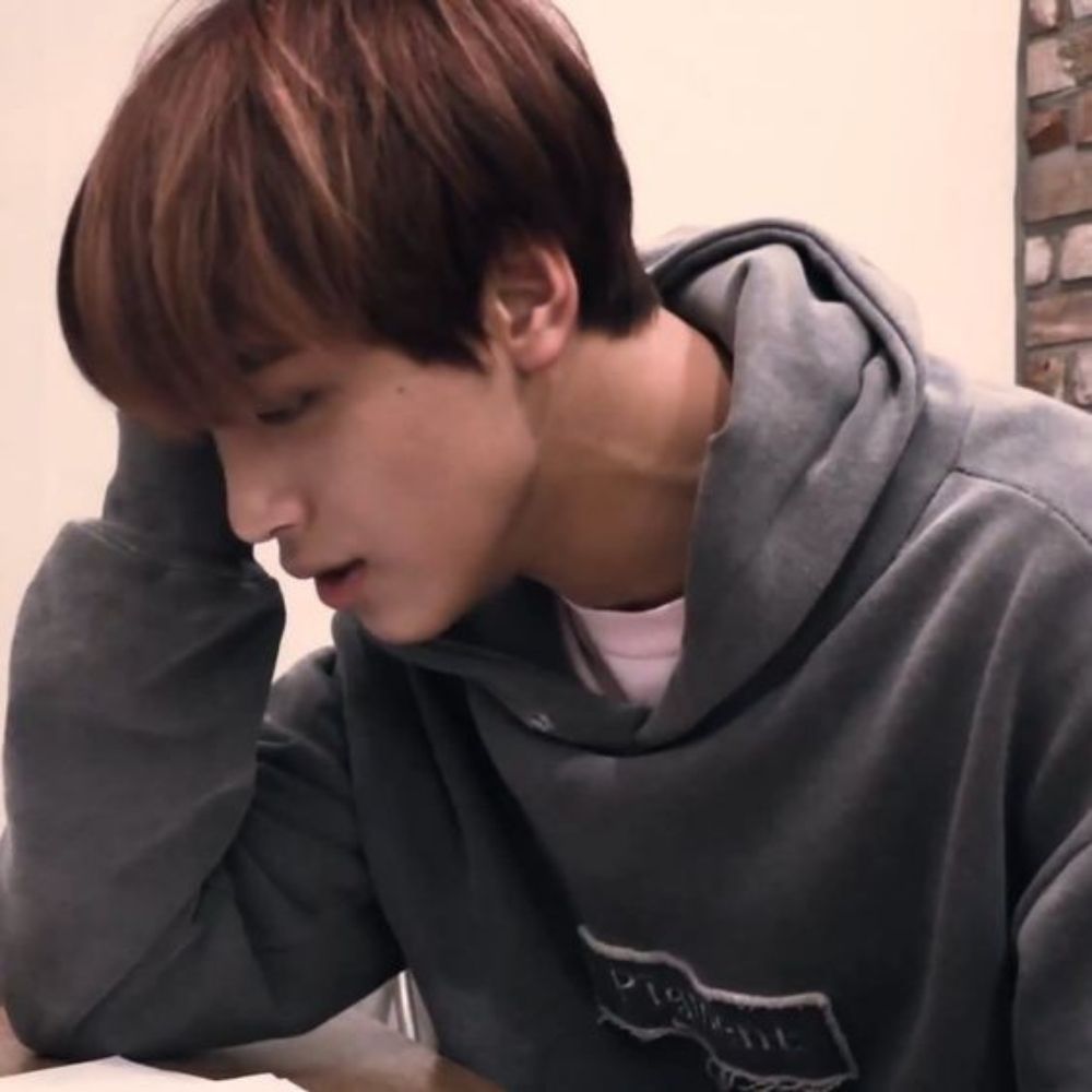히