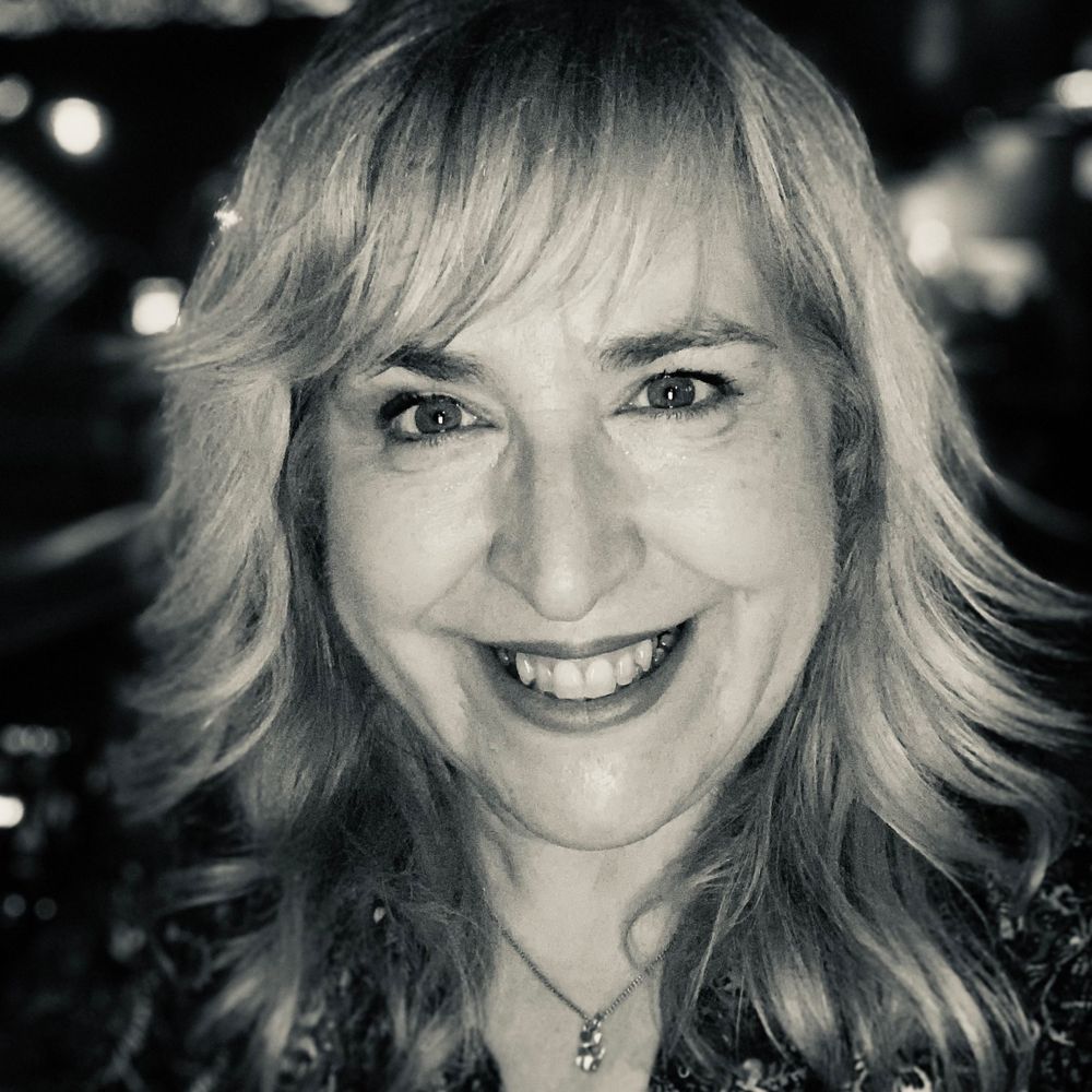 Lisa Hobman Author