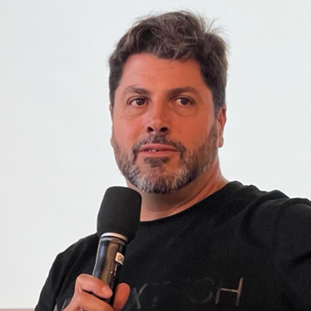 J. Manrique López