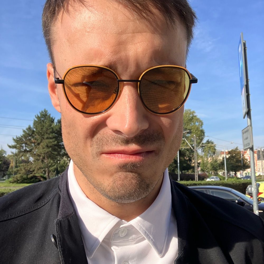 Maciej K Szymanski