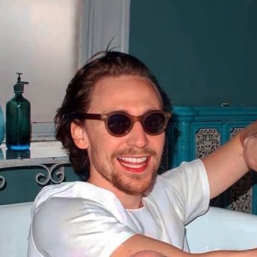 ⭒ tom rares ⭒