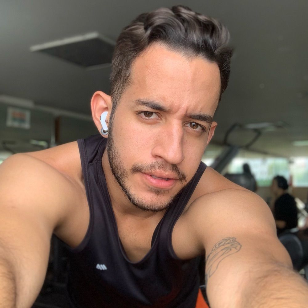 É Mike com Y?