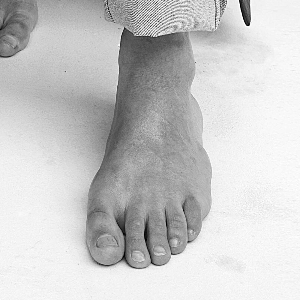 Travis Fimmel Foot