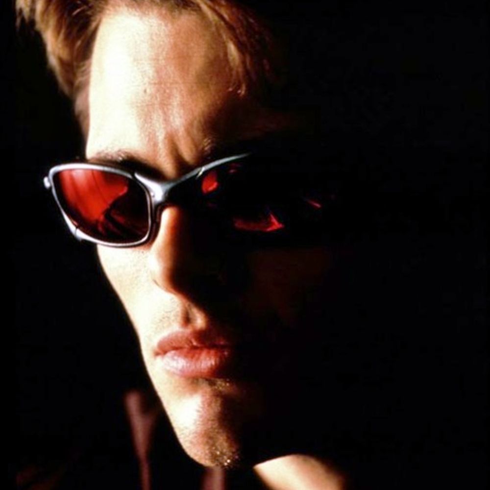 (@) Scott Summers