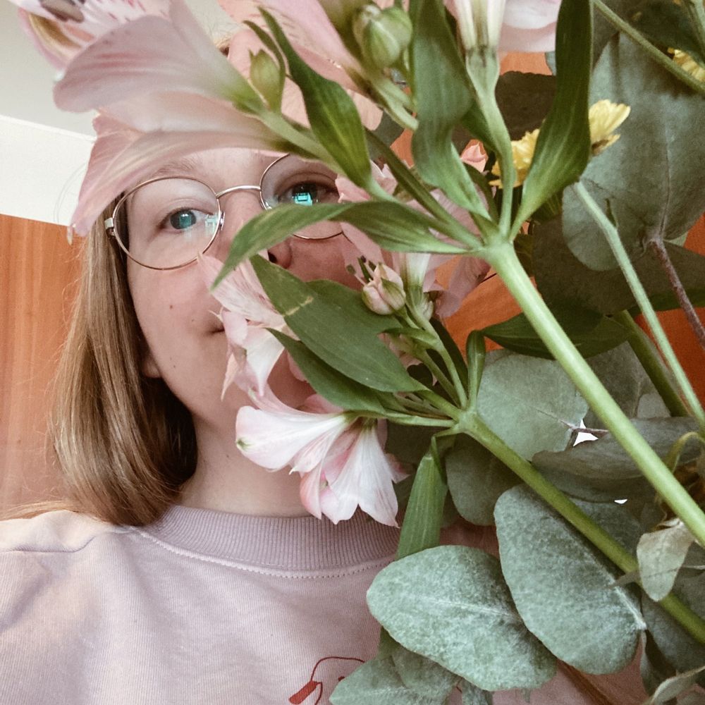 Smørblomst / Silje (She/They)