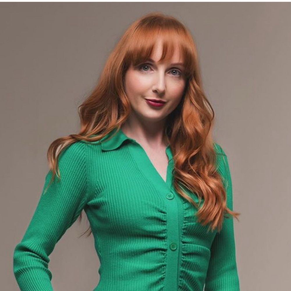 Miss Daphne Red