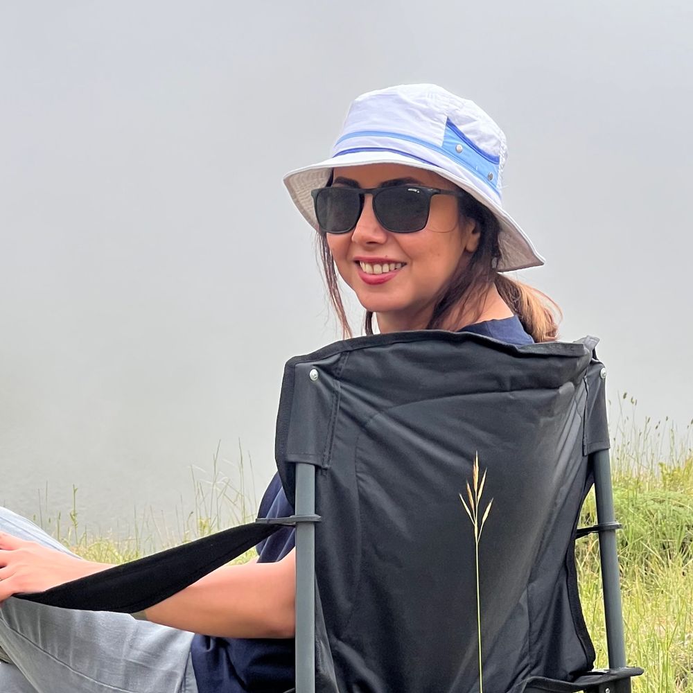 Roja pakzad