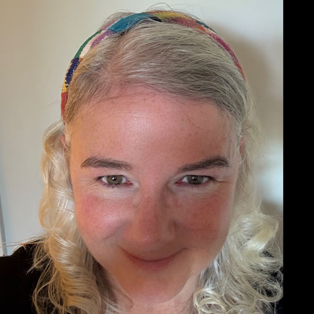 womanatmile0.bsky.social profile picture