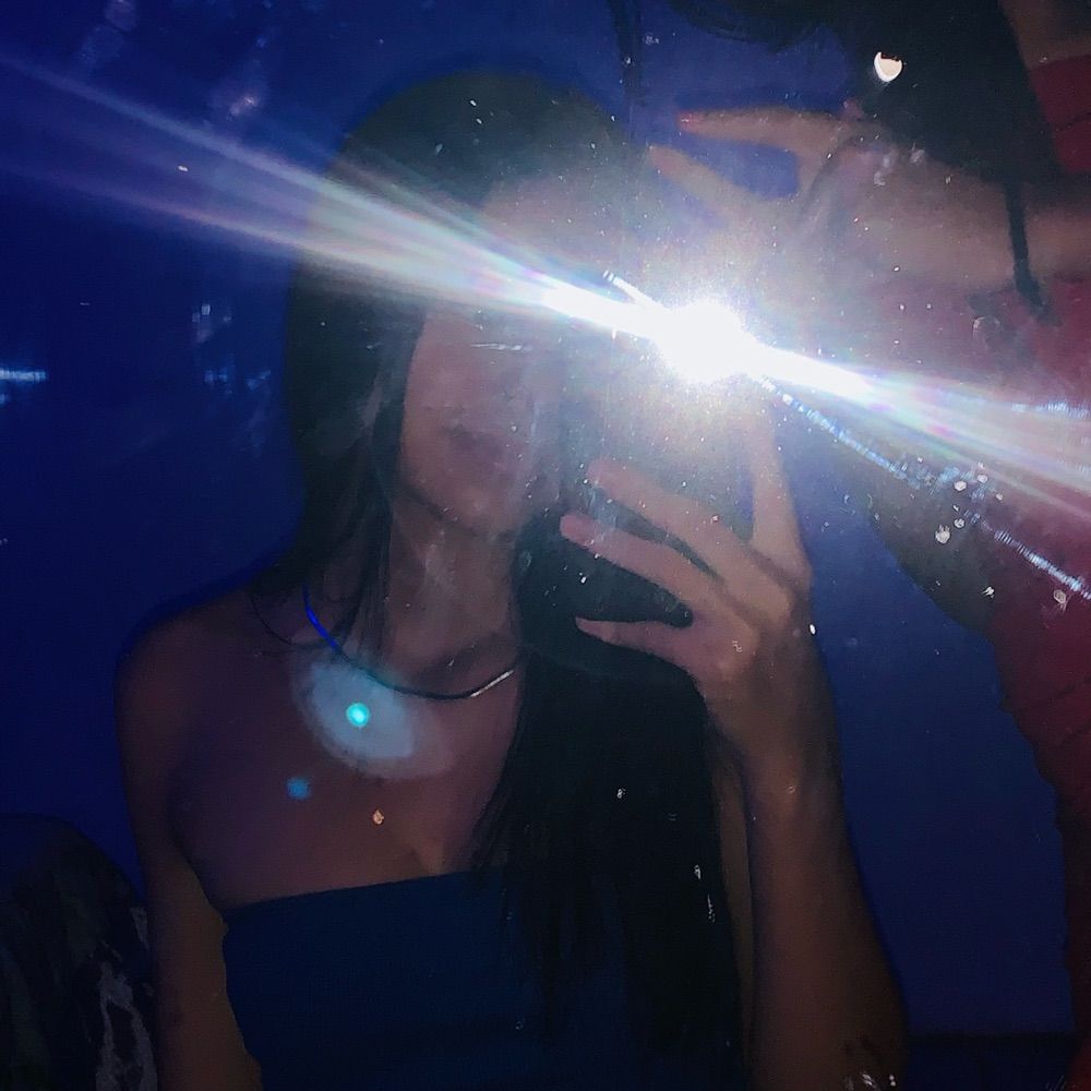 👤