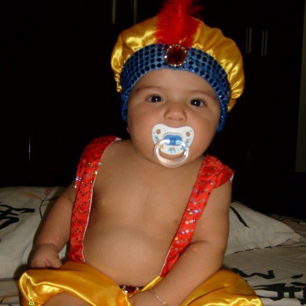 gustavinho cutuca