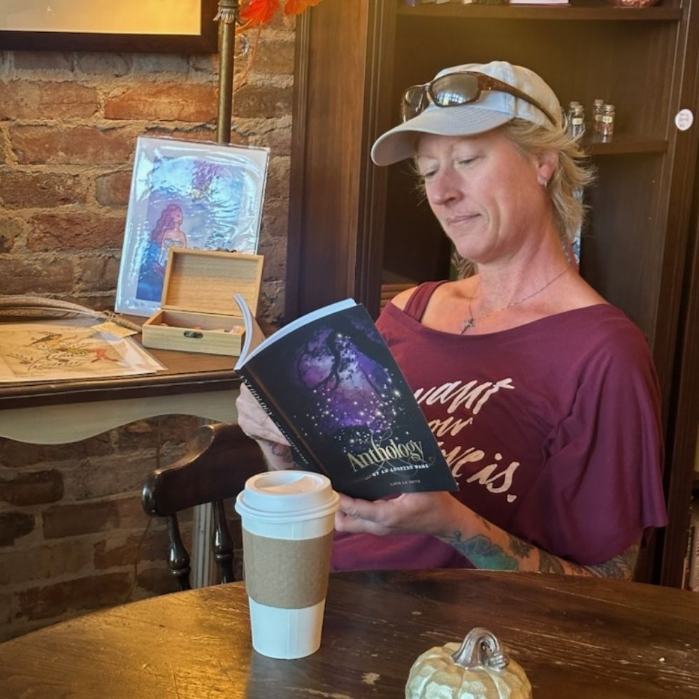 Lacie Smith Author 🇨🇦